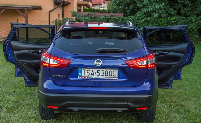 Nissan Qashqai cena 56900 przebieg: 156500, rok produkcji 2016 z Sandomierz małe 254